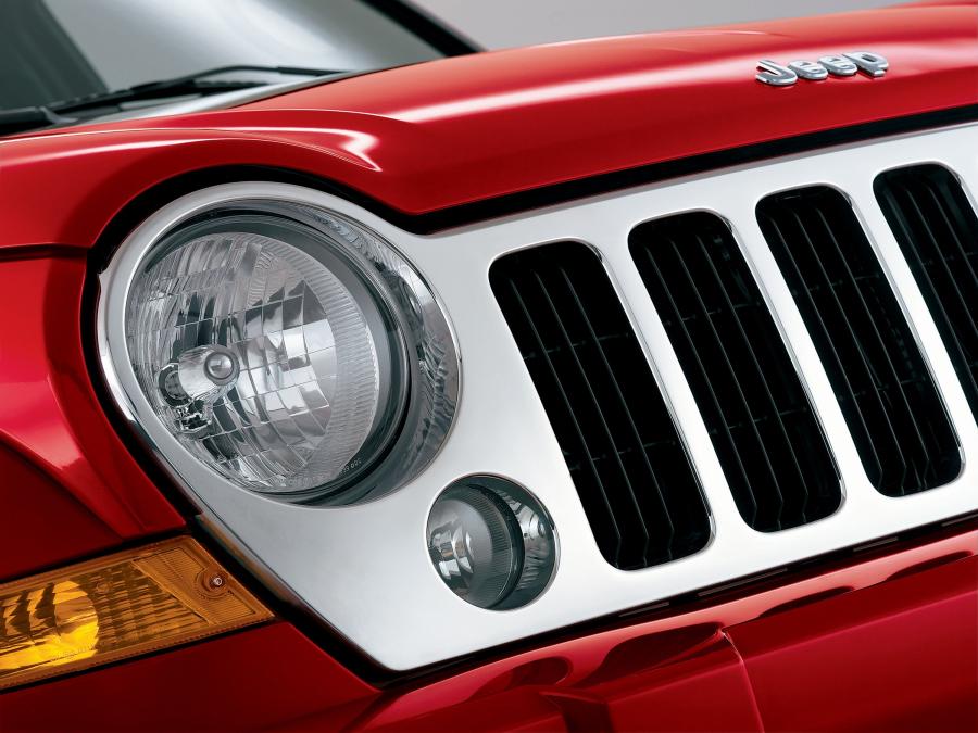  Jeep Liberty Limited 2004 года  (фото 6 из 13)